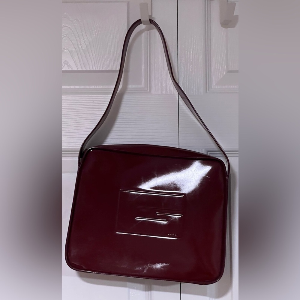 Vintage Gucci by Tom Ford Patent Leather Shoulder Bag in Burgundy - Picture 2 of 7